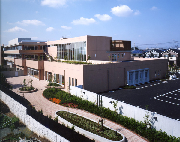 Công trình xây dựng kiến trúc mới trung tâm chăm sóc hoàng gia Kasukabe 