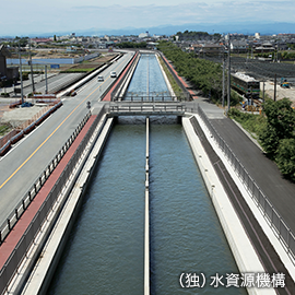 Công trình xây dựng lại dòng trung lưu của con　kênh Musashi